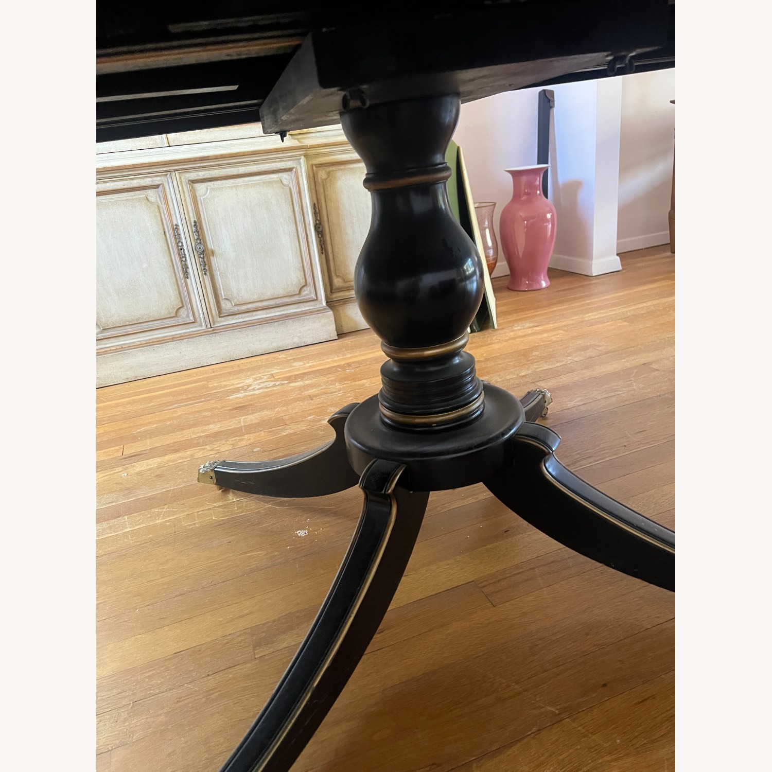 High-End Dining Table with Pads + 2 Leaves - image-7