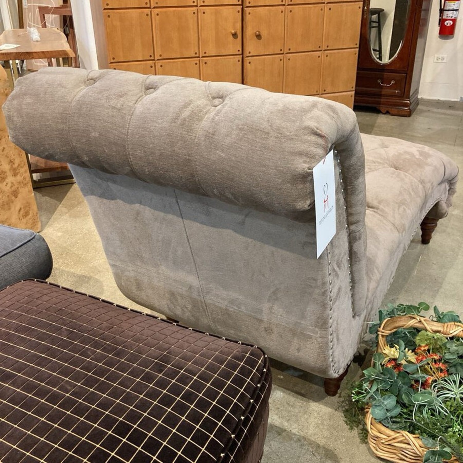 Velvet Upholstered Lounger Chaise - image-8
