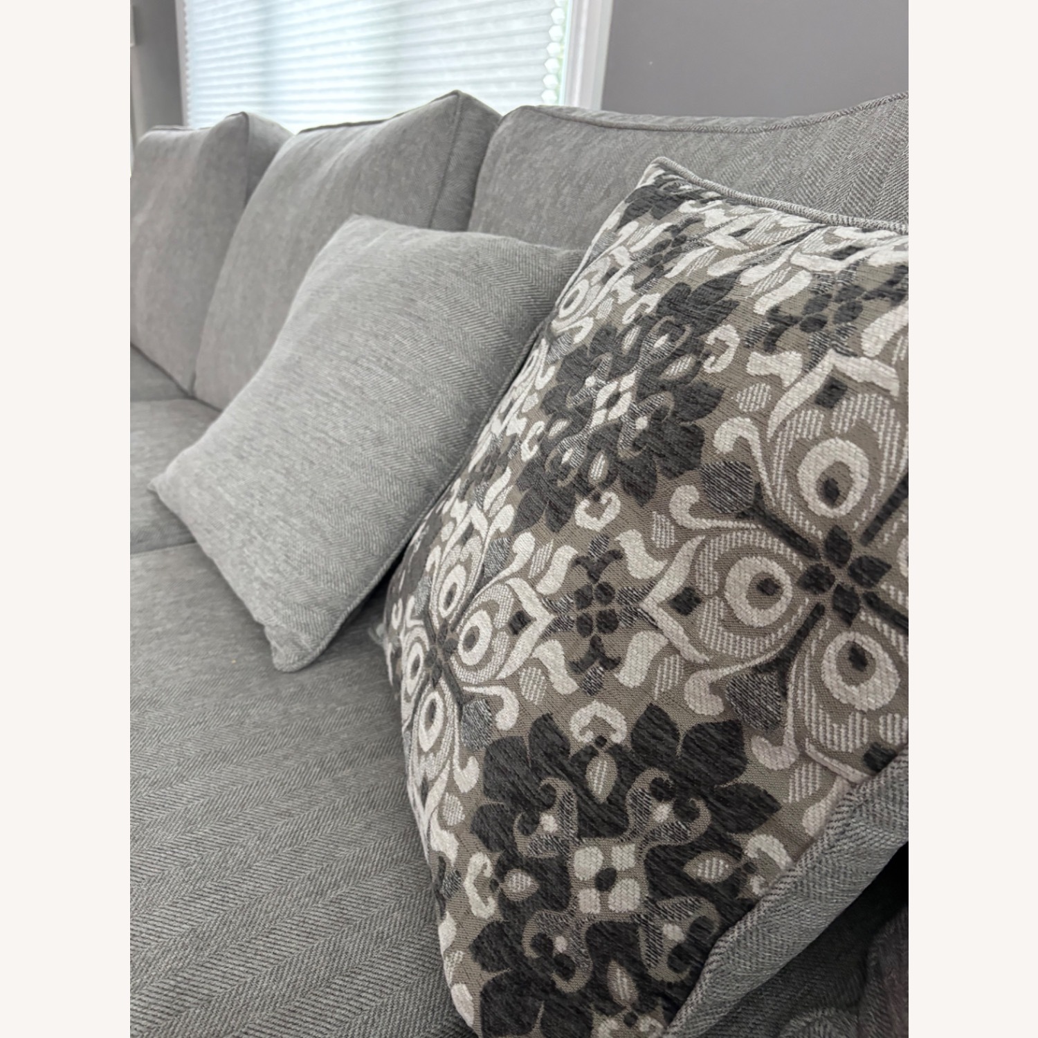 Raymour & Flanigan Light Gray 3+ Piece Sectional - image-5