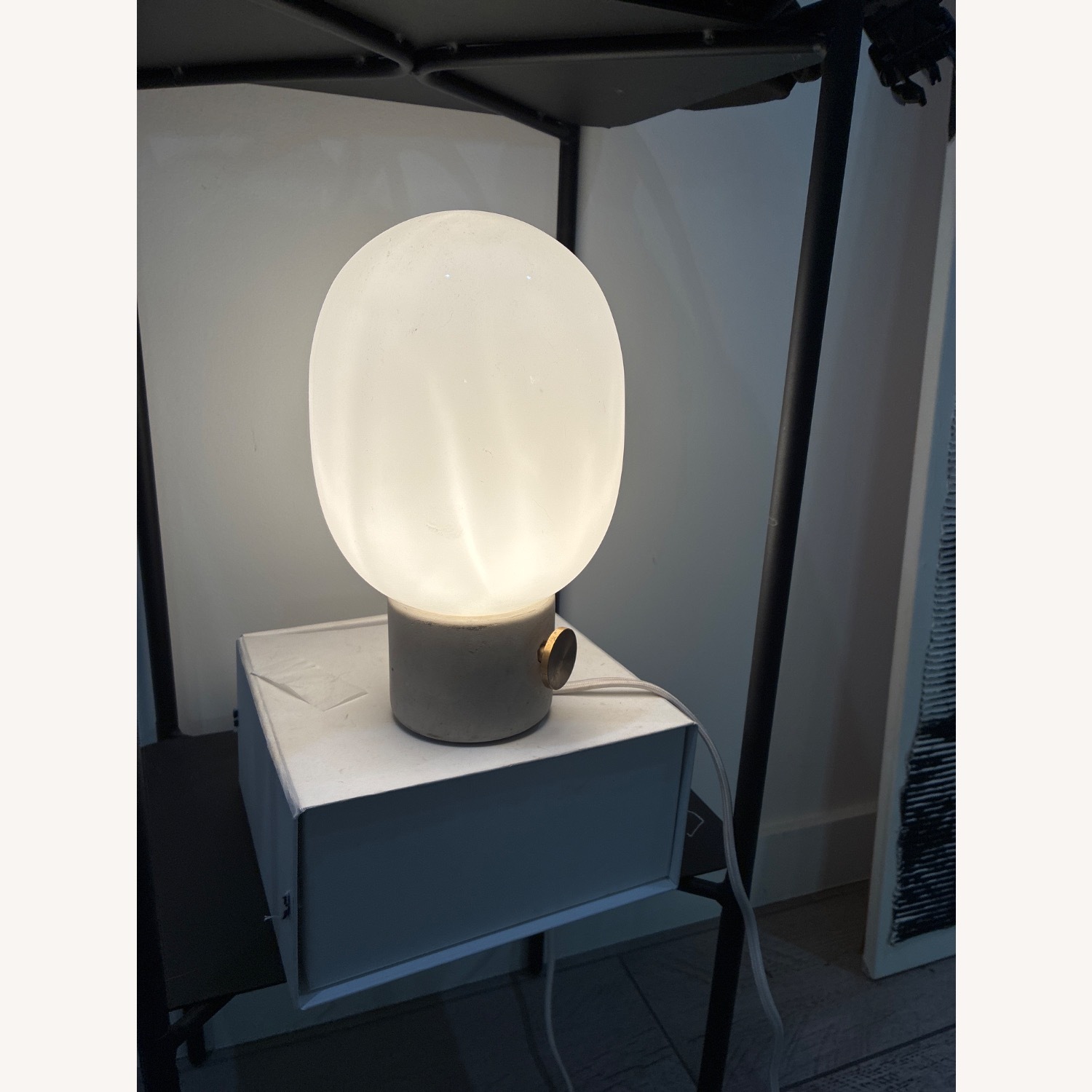JWDA Concrete Table Lamp - Audo / Menu - image-2