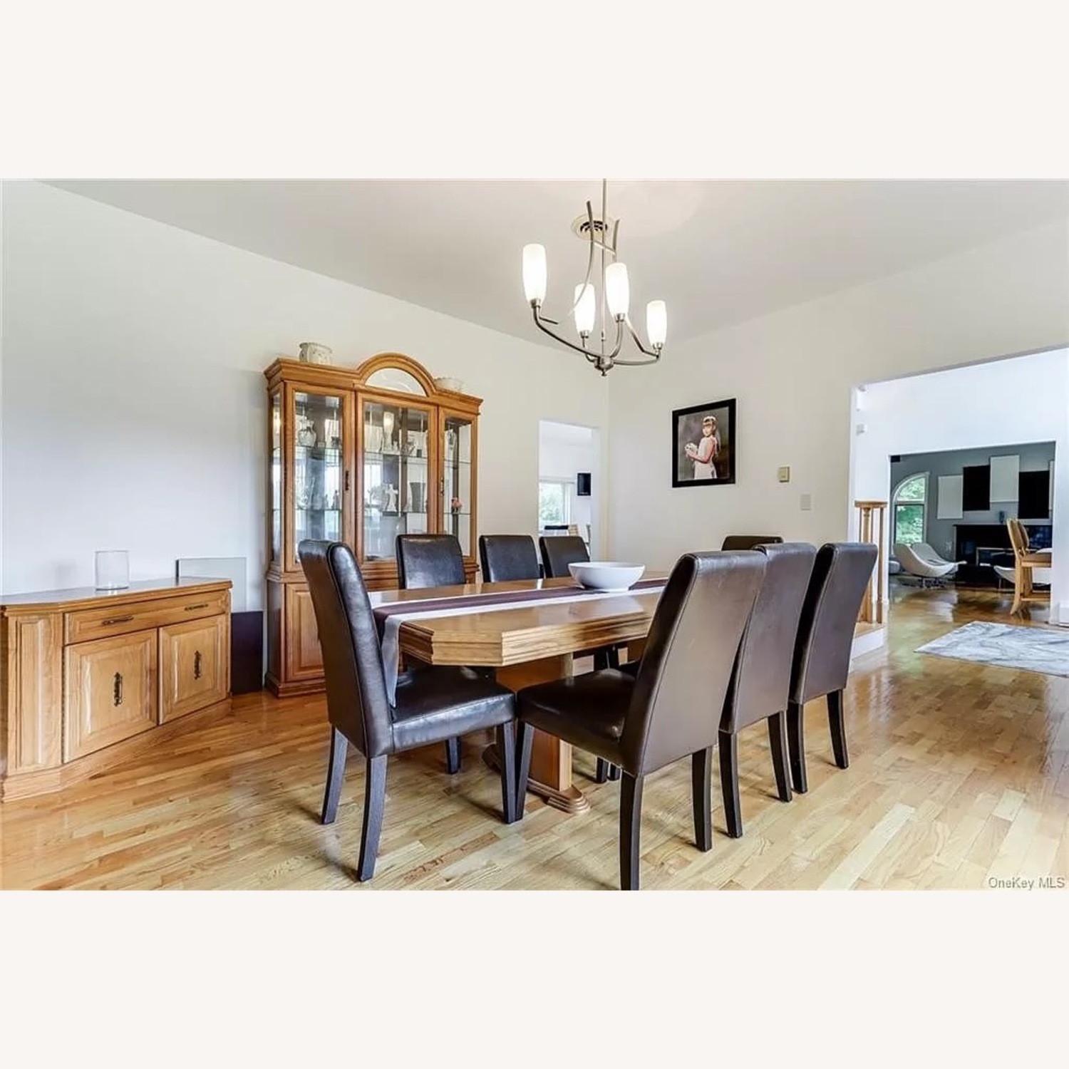 Oak Dining Room Set with 8 Leather Chairs - image-4