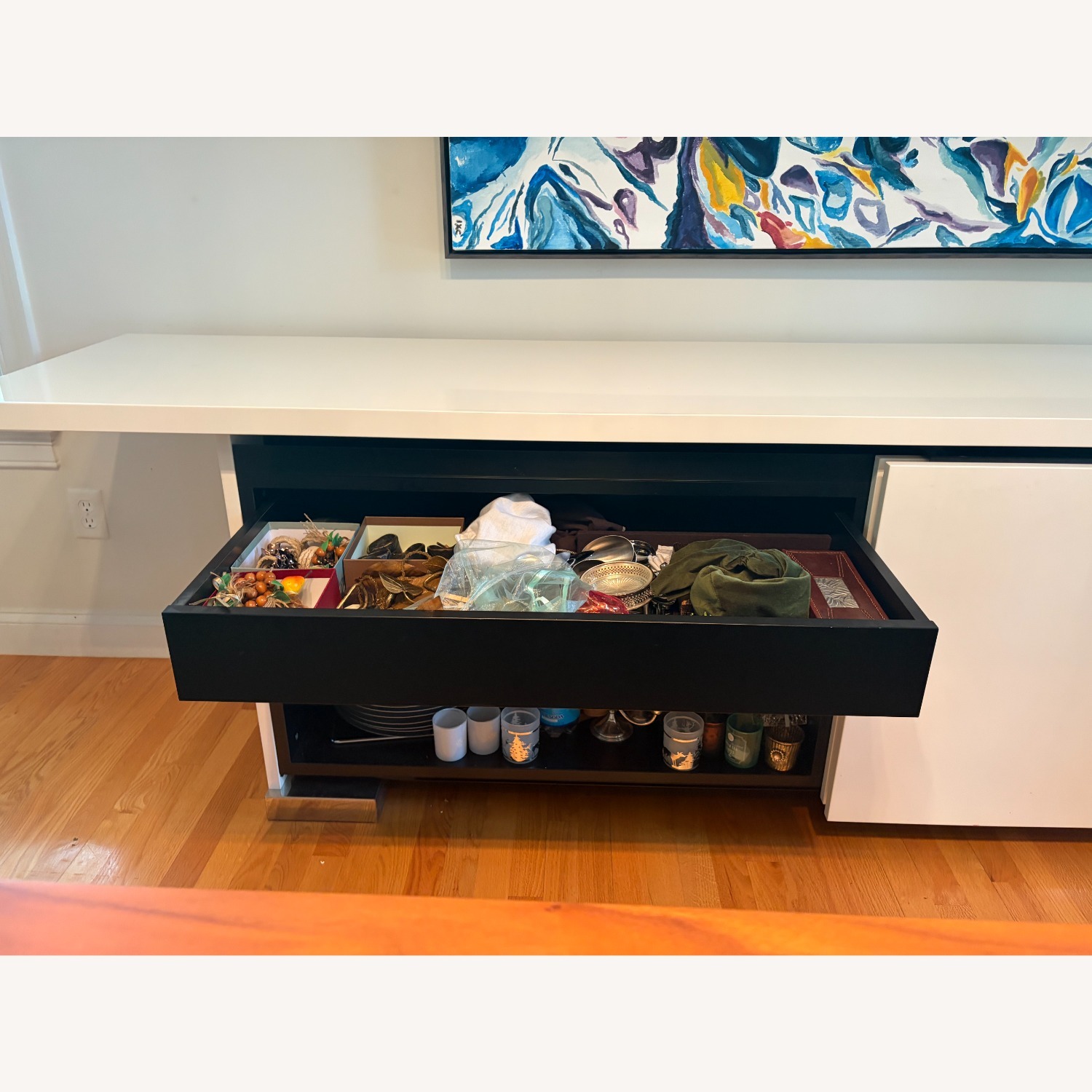Italian Design White Sideboard - image-5