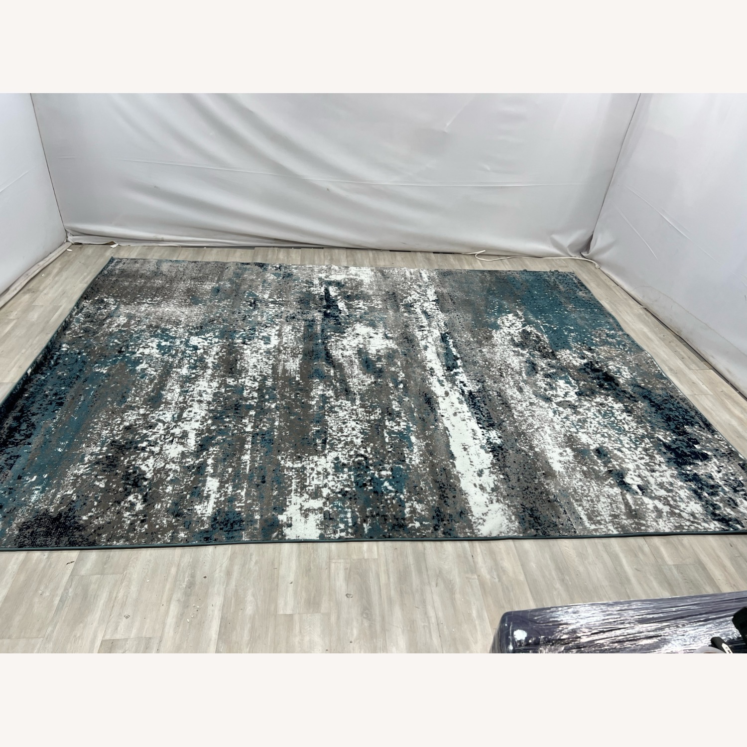 World Rug Gallery Wynn Blue Area Rug - image-1