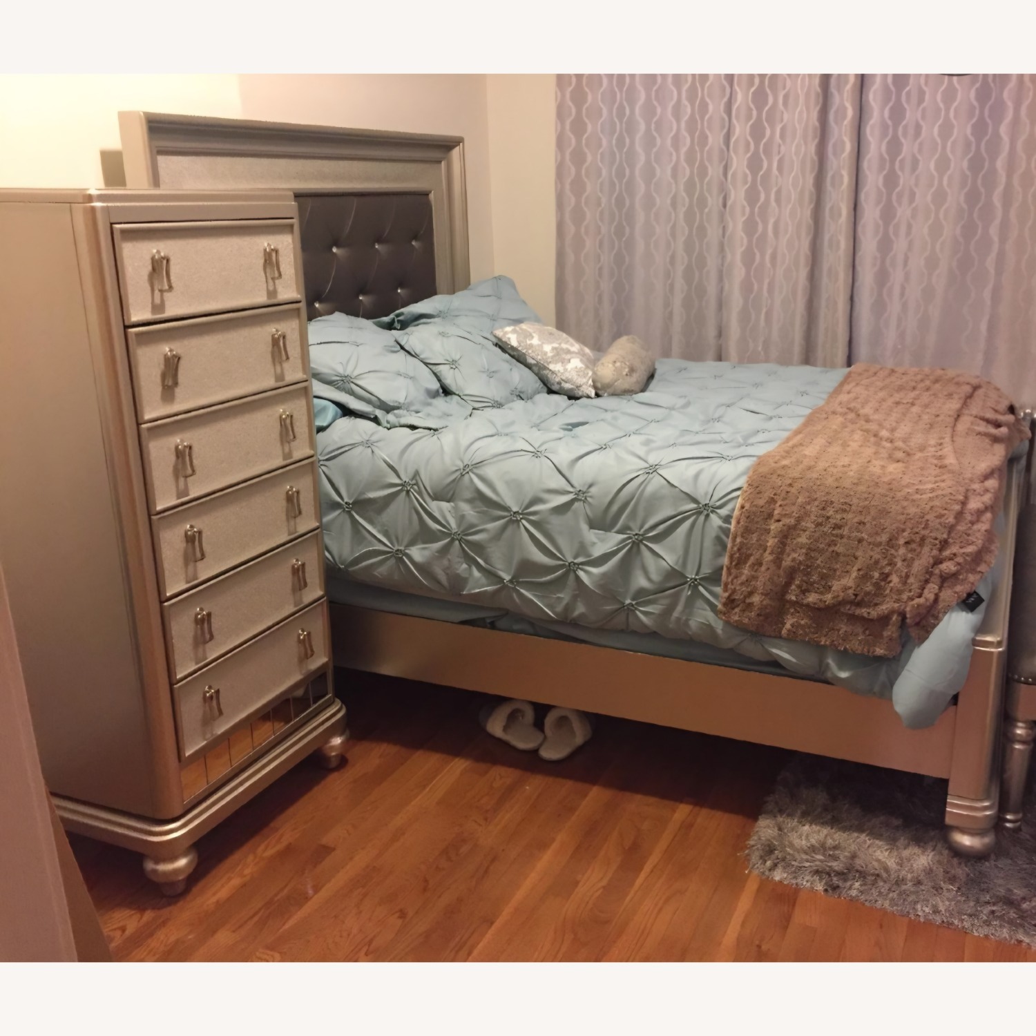 Diva II Queen Gray Panel Bed - image-2
