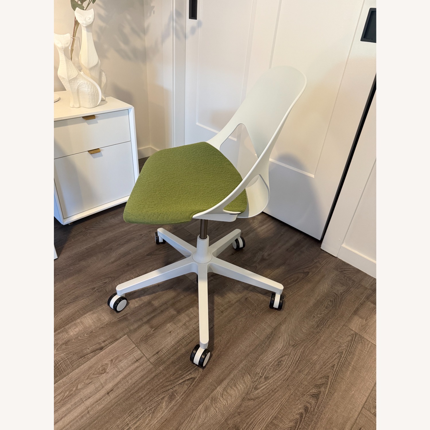 Herman Miller Zeph Multipurpose Chair - image-2