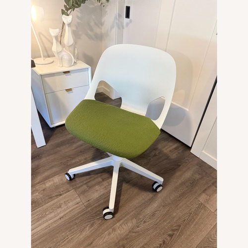 Used Herman Miller Zeph Multipurpose Chair for sale on AptDeco