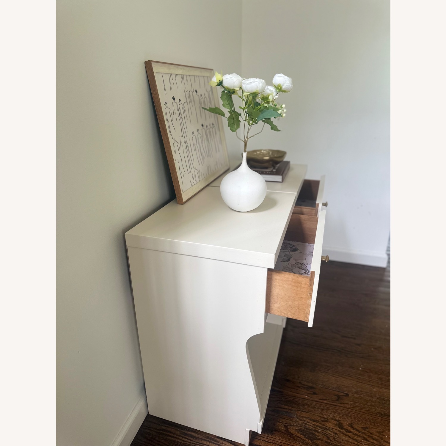 Mid Century Pair of Bassett Nightstands - image-8