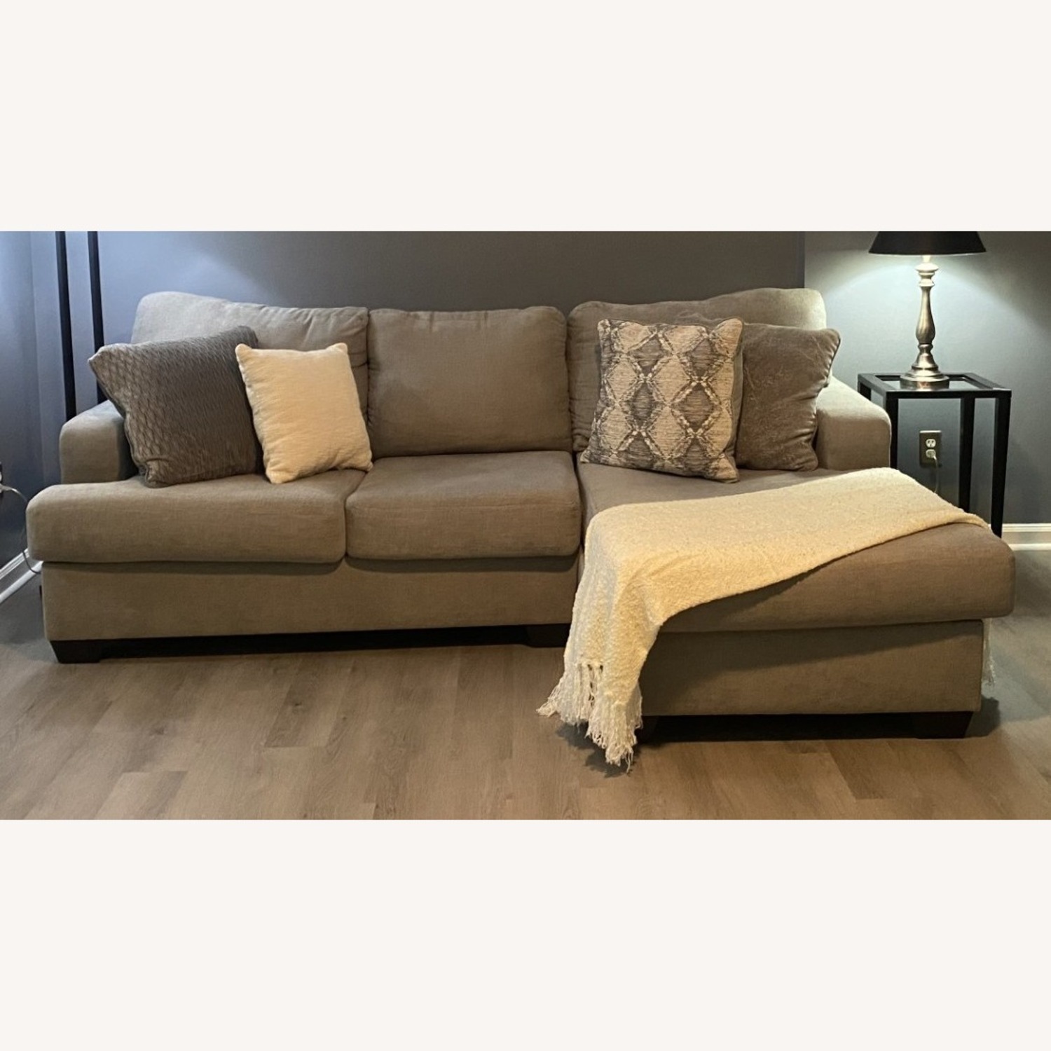 Ashley Furniture Keener Light Gray 2 Piece Sectional - image-5