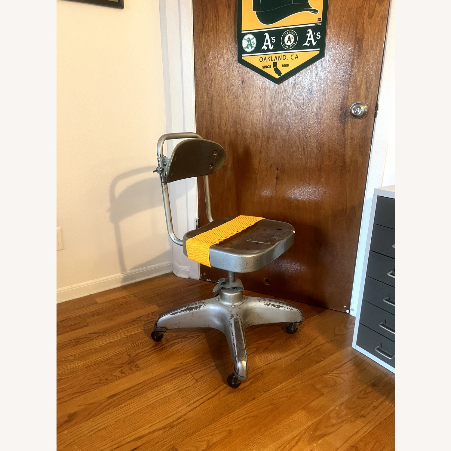 Vintage Hamilton Cosco Industrial Chair Model 15F - image-3