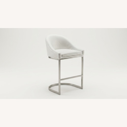 Used Set of 4 Otus 26” Counter Stools – White for sale on AptDeco