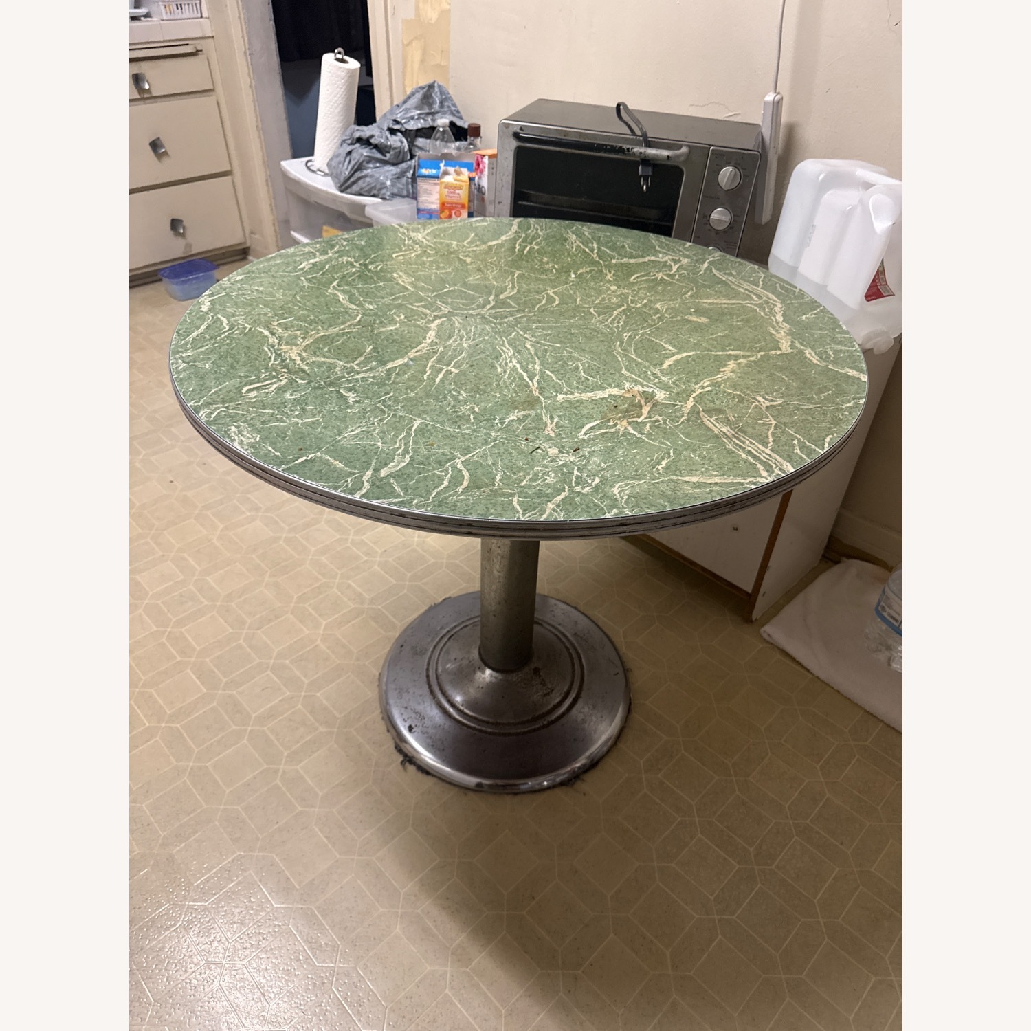 Green Desk - image-2