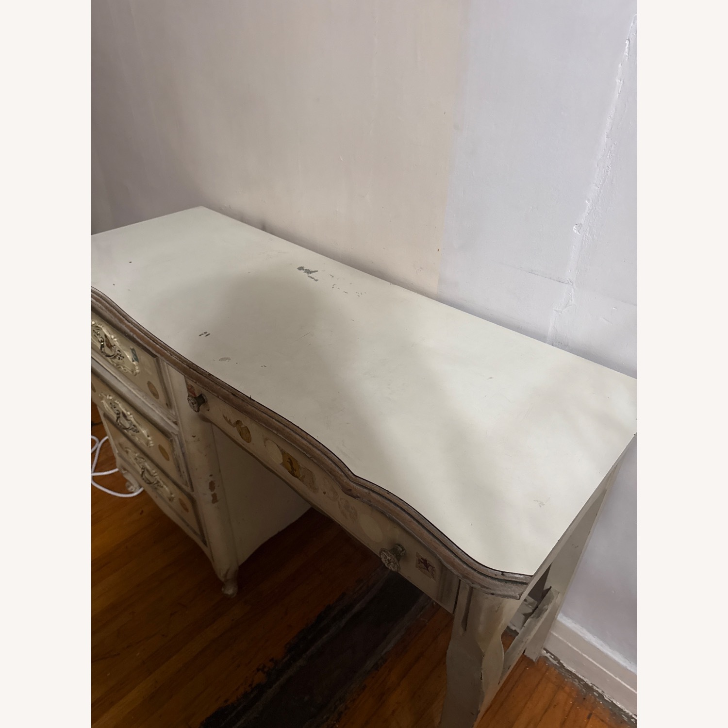 White Desk - image-2