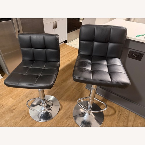 Used GUNJI Black Stool for sale on AptDeco