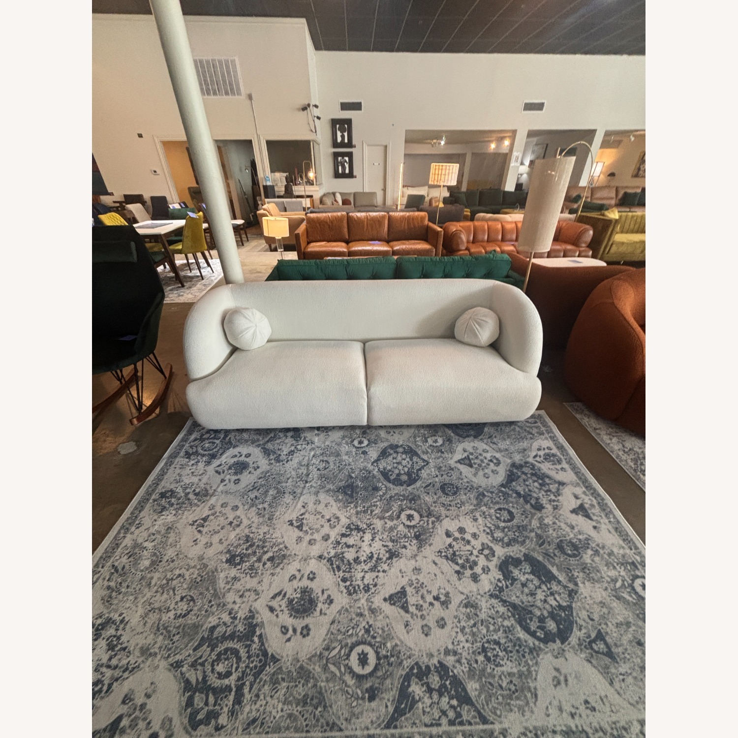 Midinmod Quinn Creme Boucle Sofa - image-1