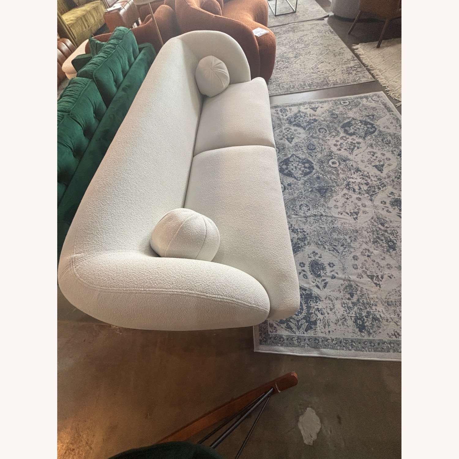 Midinmod Quinn Creme Boucle Sofa - image-3