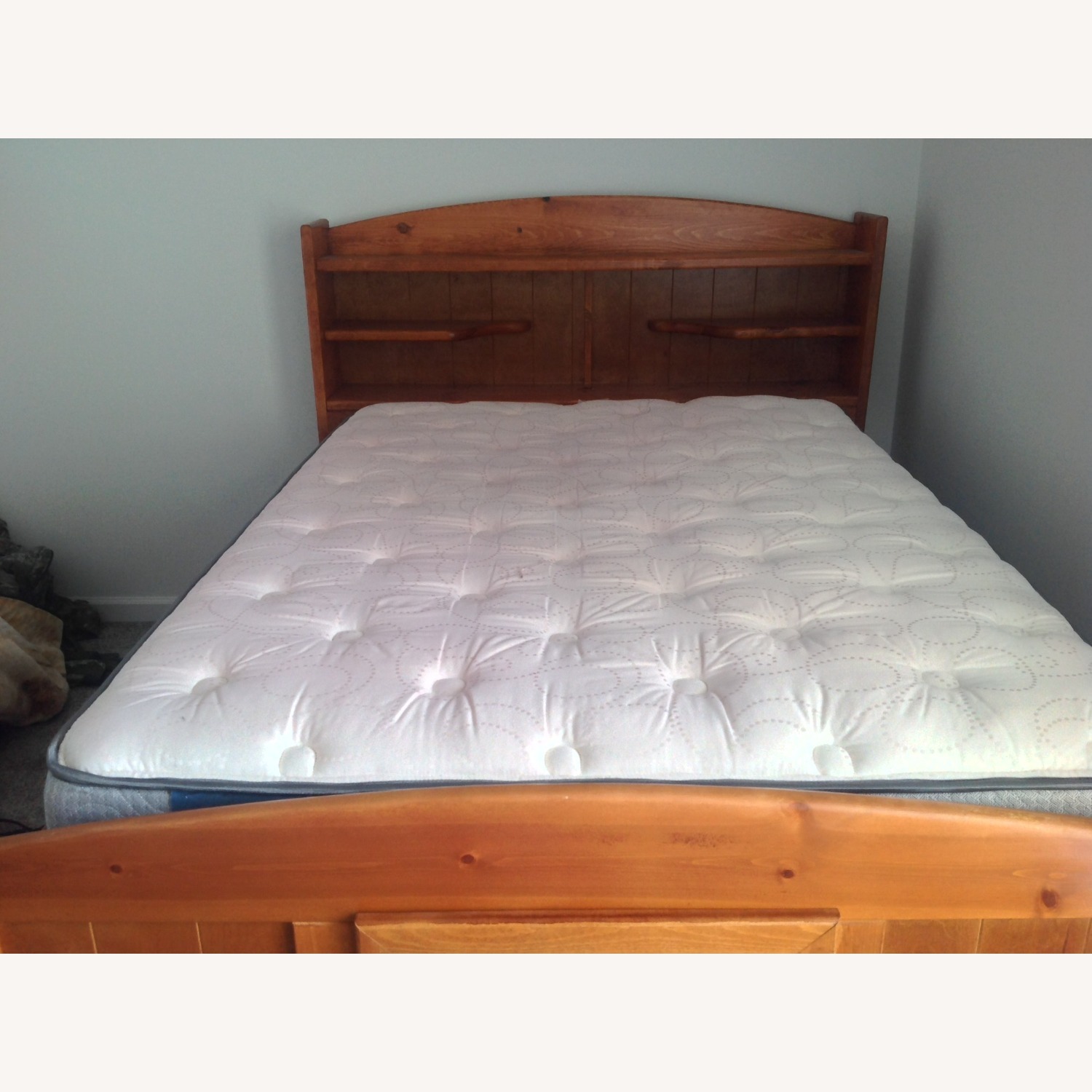 Light Brown Wood Full Bed - image-4