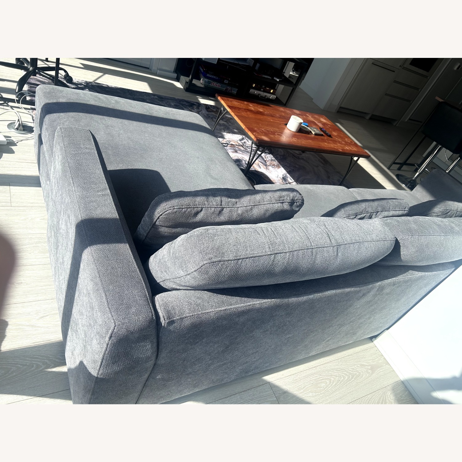 Wauseon Gray Sofa with Chaise  - image-4