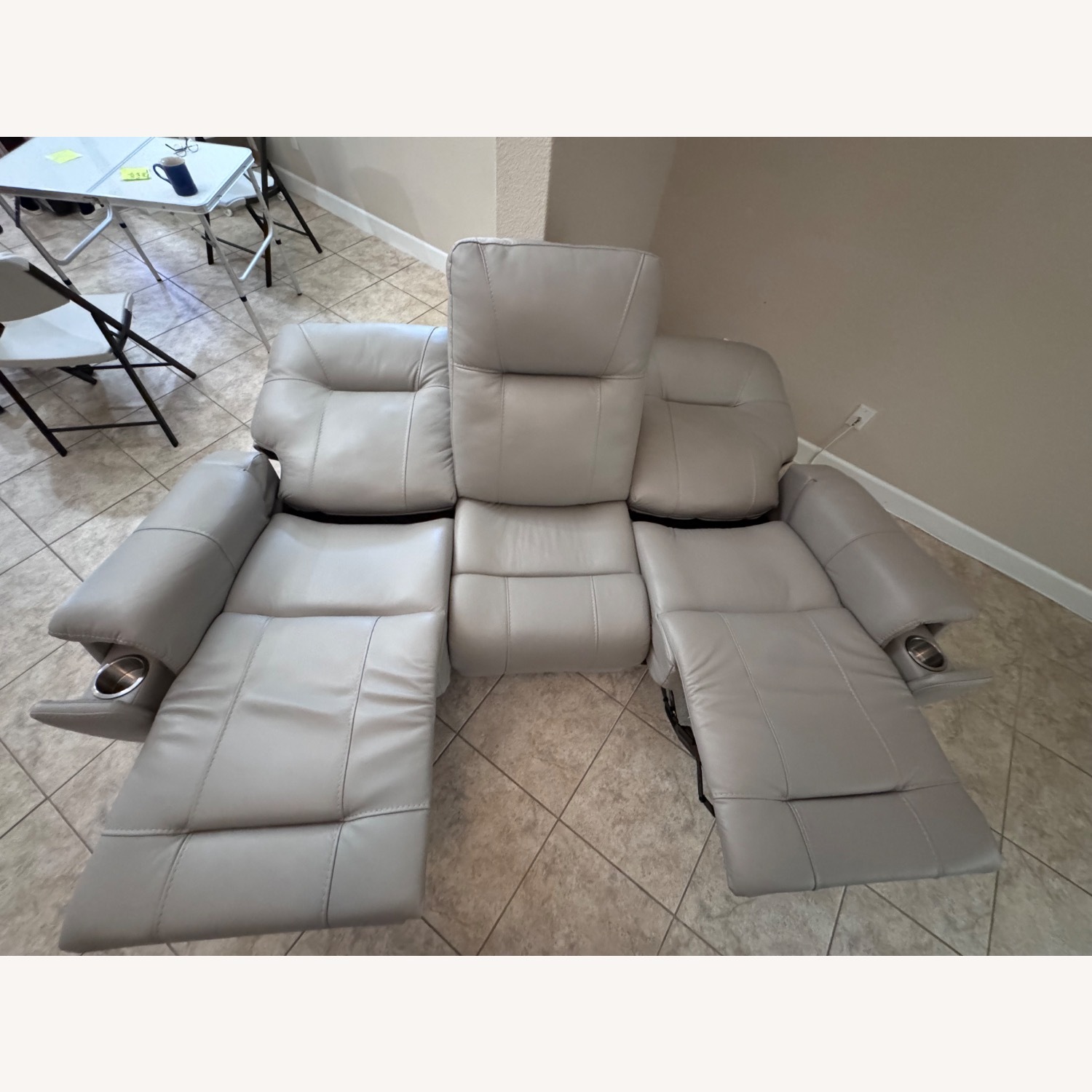 Rooms To Go Matthews Cove Light Gray Leather 3+ Seater Sofa - image-9