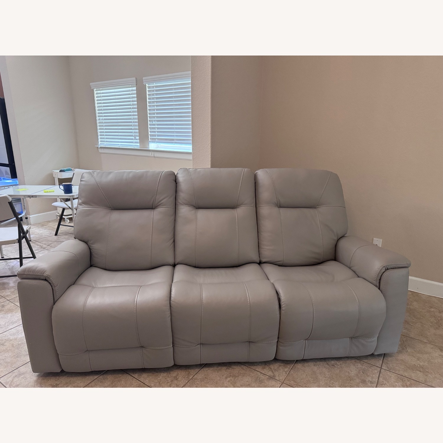 Rooms To Go Matthews Cove Light Gray Leather 3+ Seater Sofa - image-7