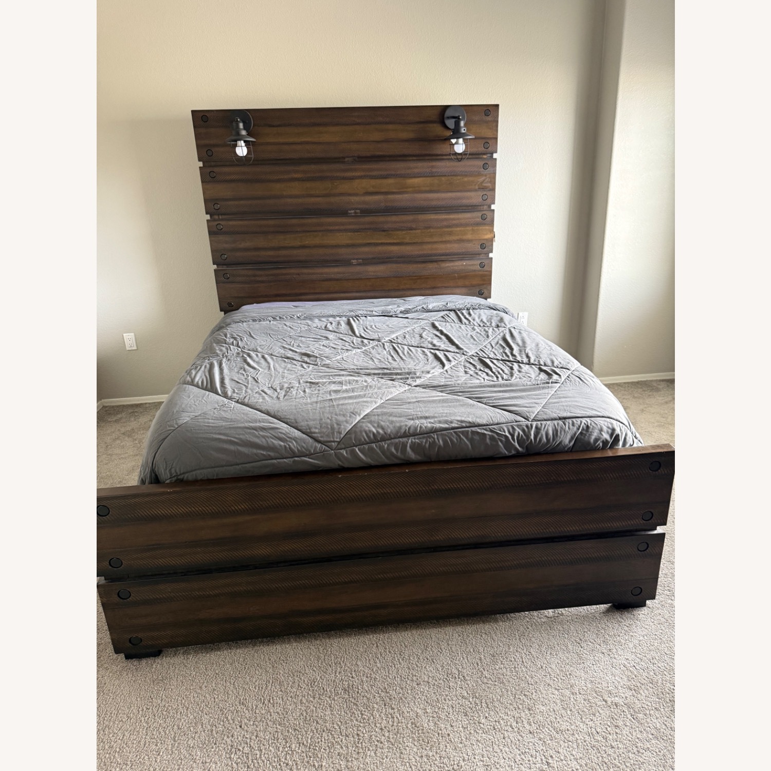 Hooker Furniture Corporation Dark Brown Queen Bed - image-2