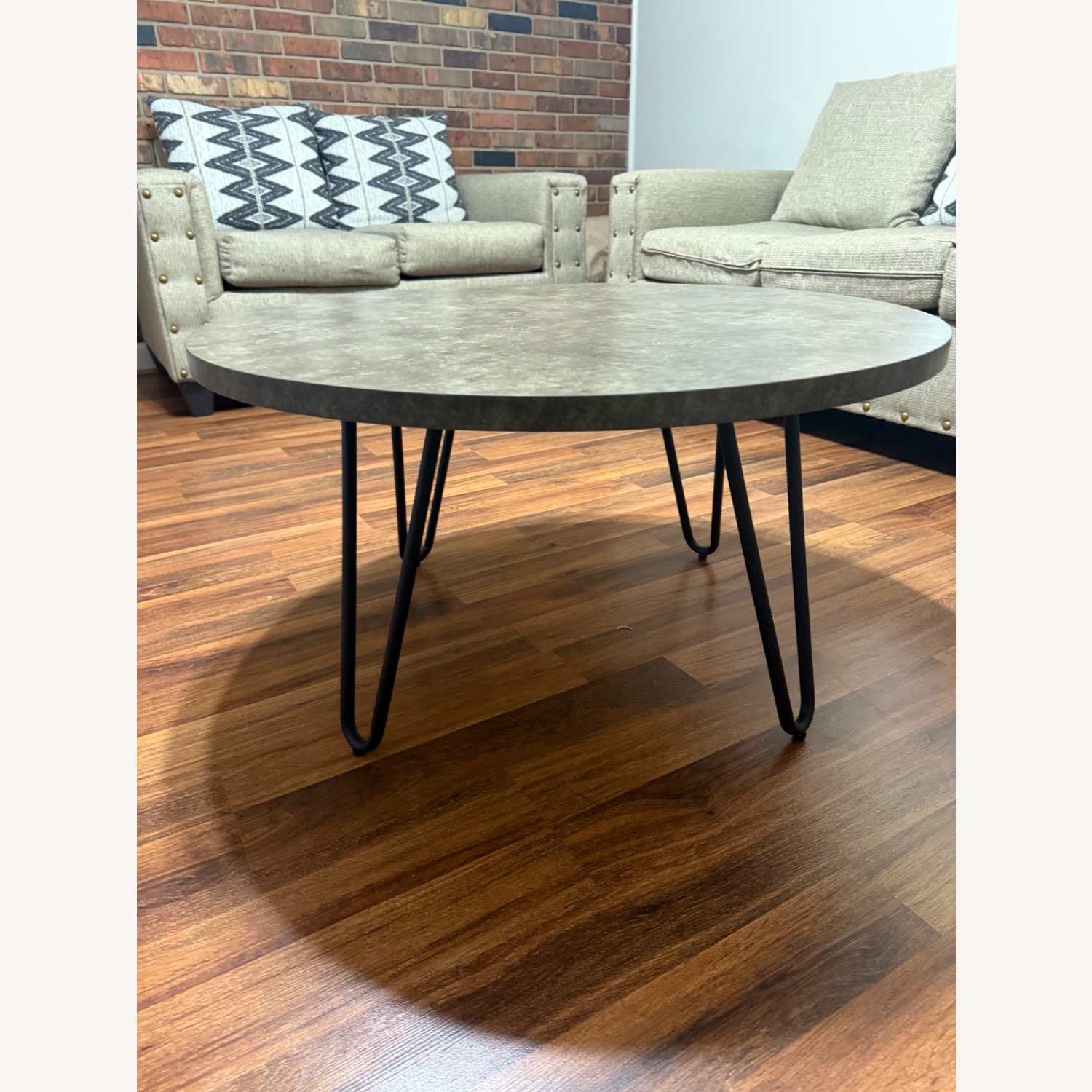 Ashley Furniture Hadasky Table (Set of 3) - image-7
