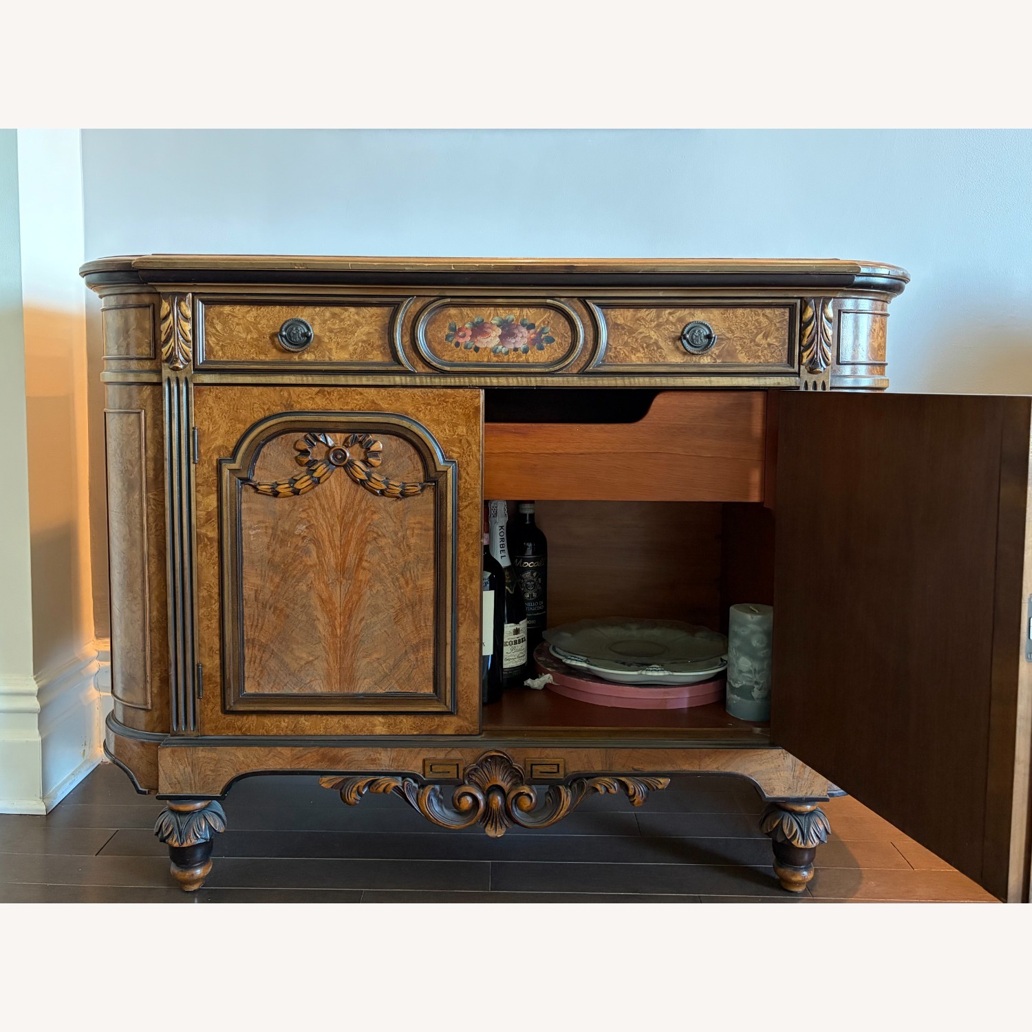 Vintage Sideboard with Detailed Woodwork - image-2
