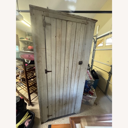 Used White Media Storage for sale on AptDeco