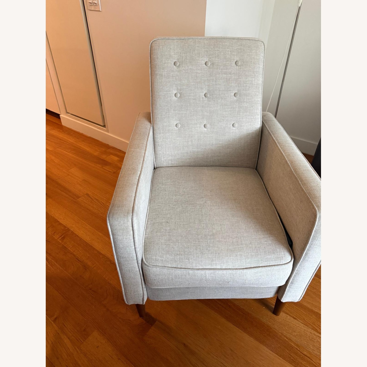 Tufted Back Fabric Cream Recliner  - image-2