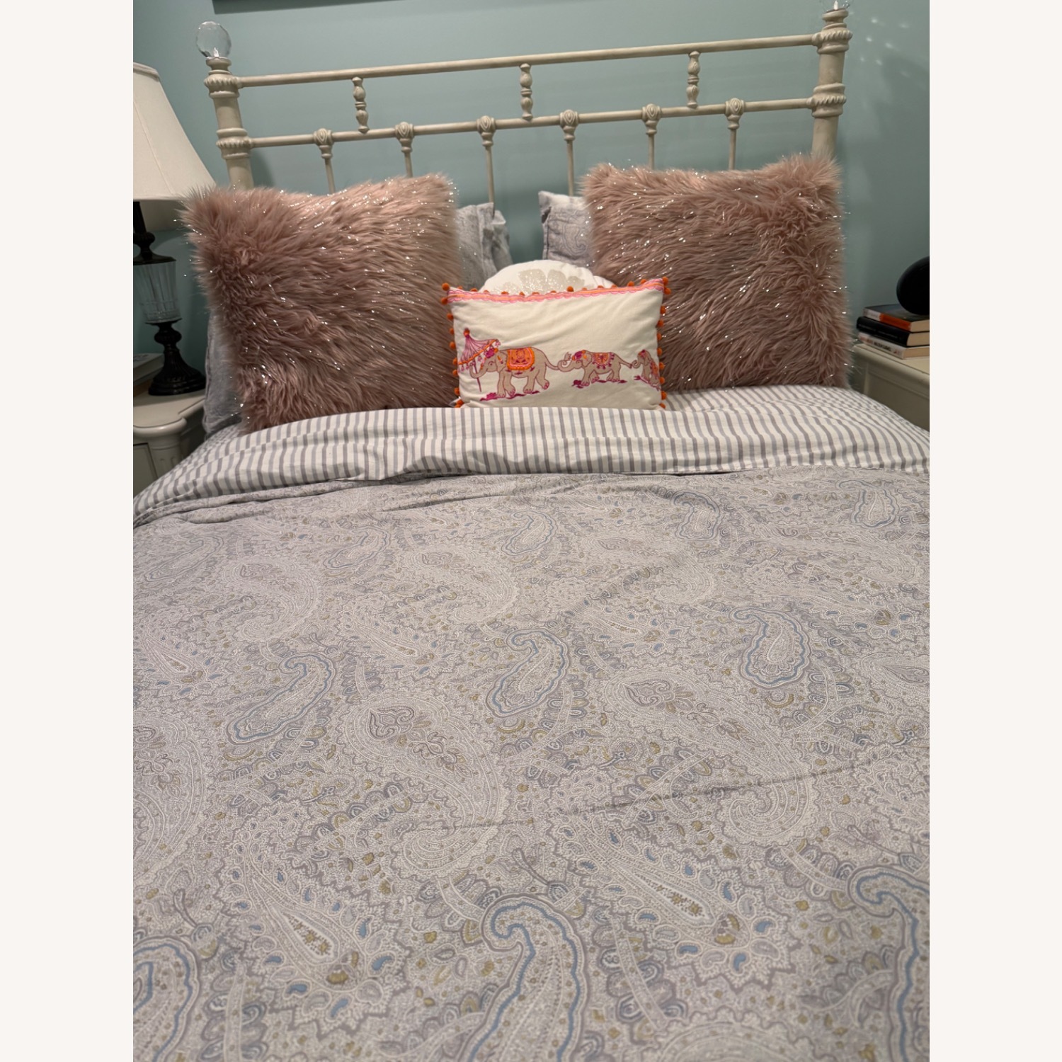 Stanley Furniture White Metal Twin Bed - image-6