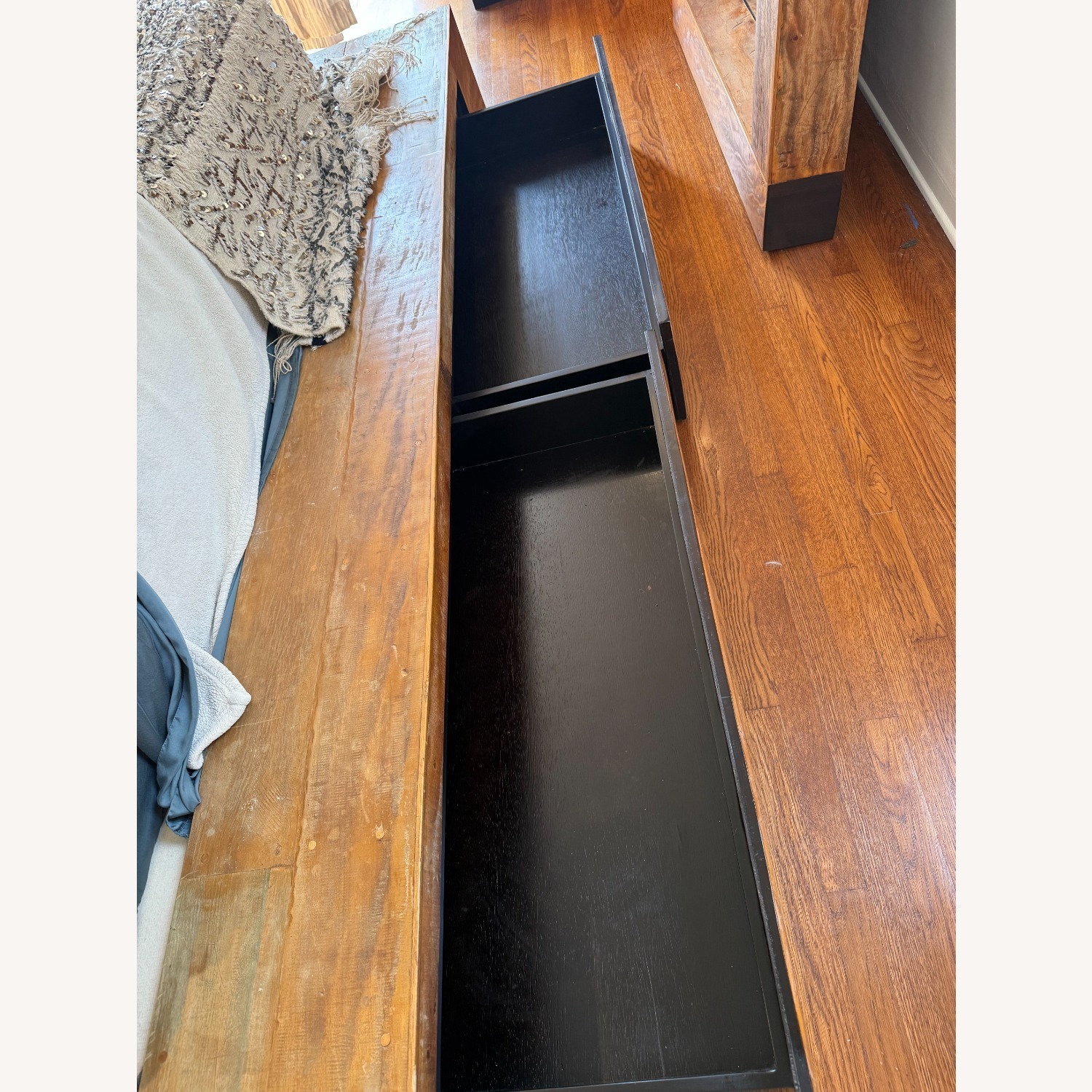 Environment Furniture Beam AKA Edge Bed Queen Size - image-5