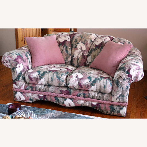 Used Schweiger Loveseat Floral Upholstery Pillows for sale on AptDeco