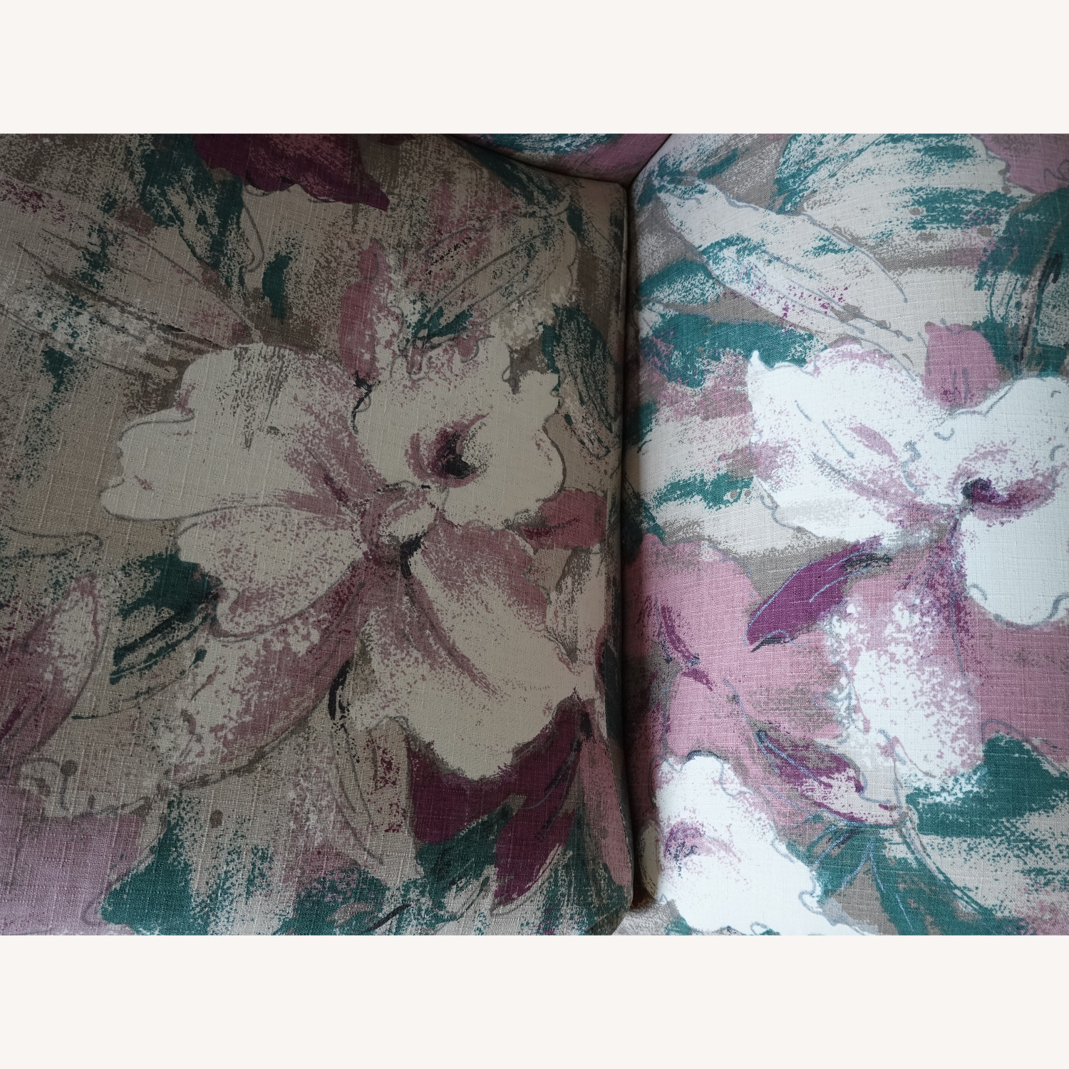 Schweiger Loveseat Floral Upholstery Pillows - image-4
