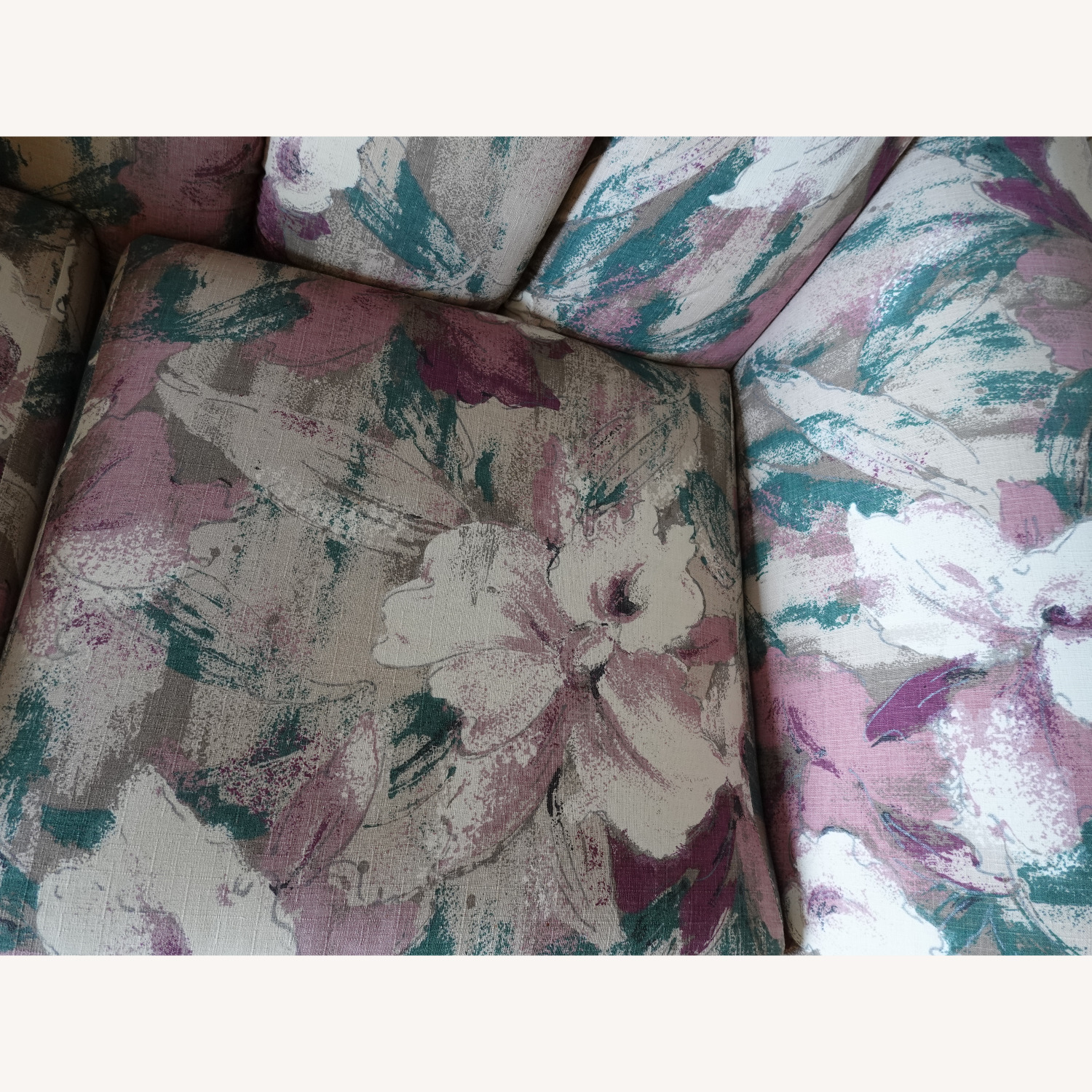 Schweiger Loveseat Floral Upholstery Pillows - image-5