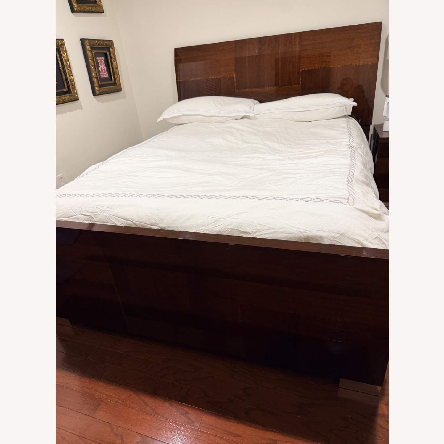 ItalModern Modern Dark Brown Wood Queen Bed - image-4