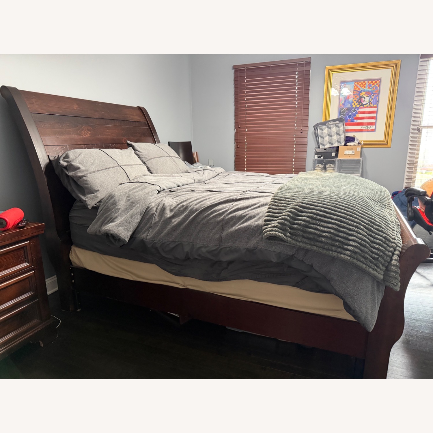 Vaughan Bassett  Dark Cherry Wood Full Bed - image-2