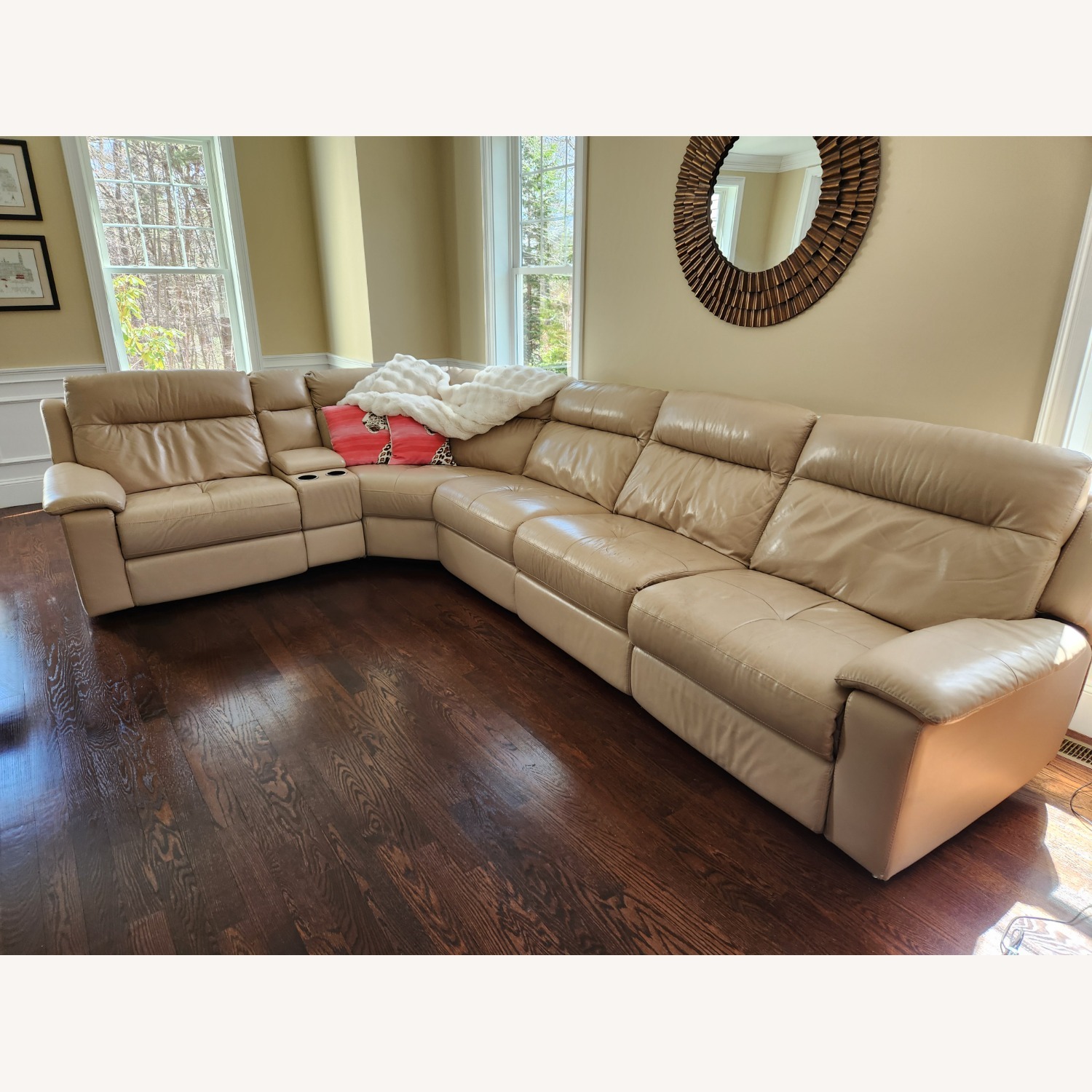 3+ Pieces Sectional Sofa - image-3