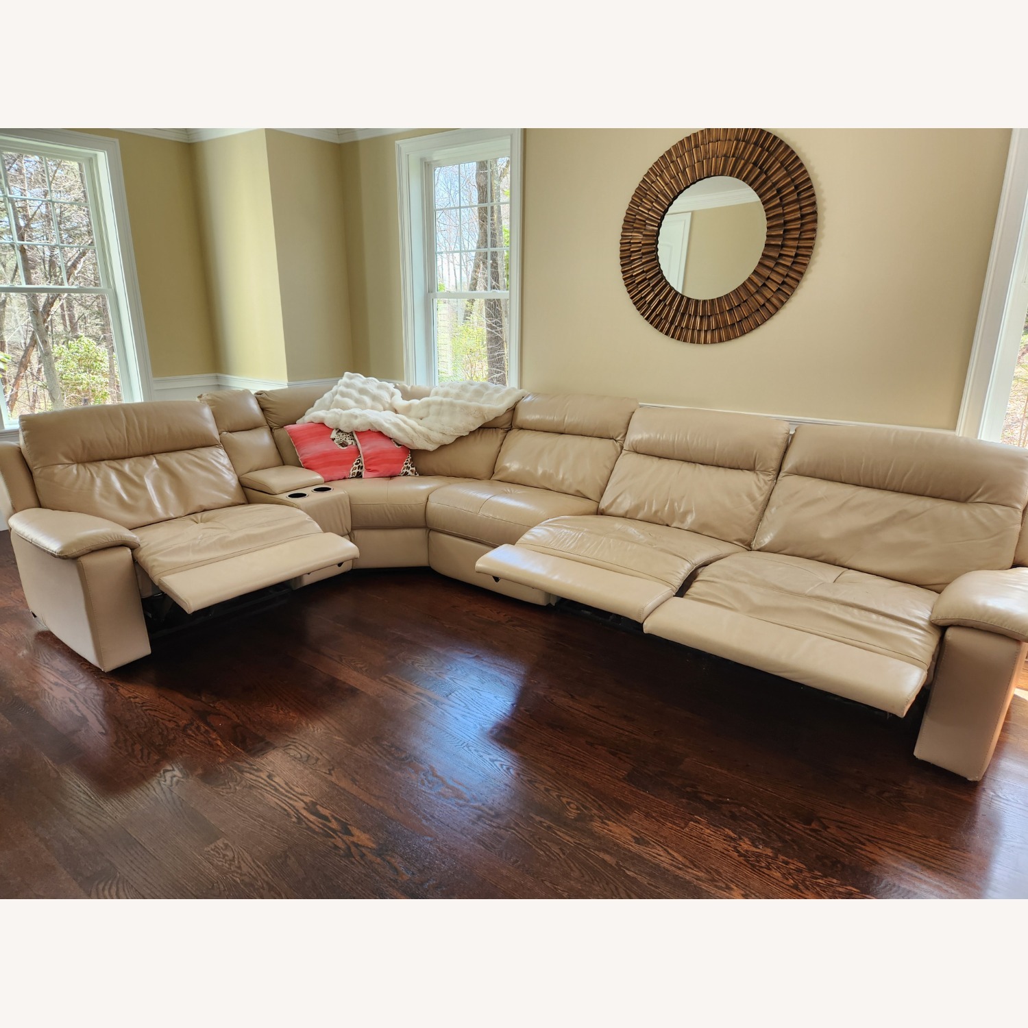 3+ Pieces Sectional Sofa - image-2