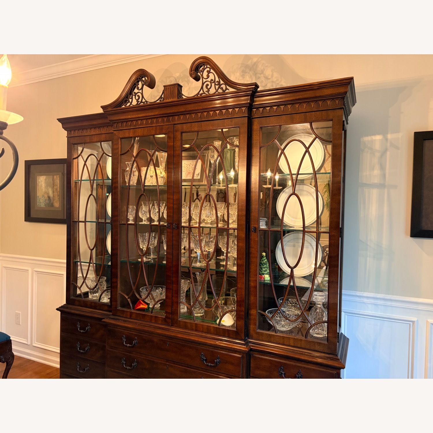 Henredon China Cabinet  - image-2