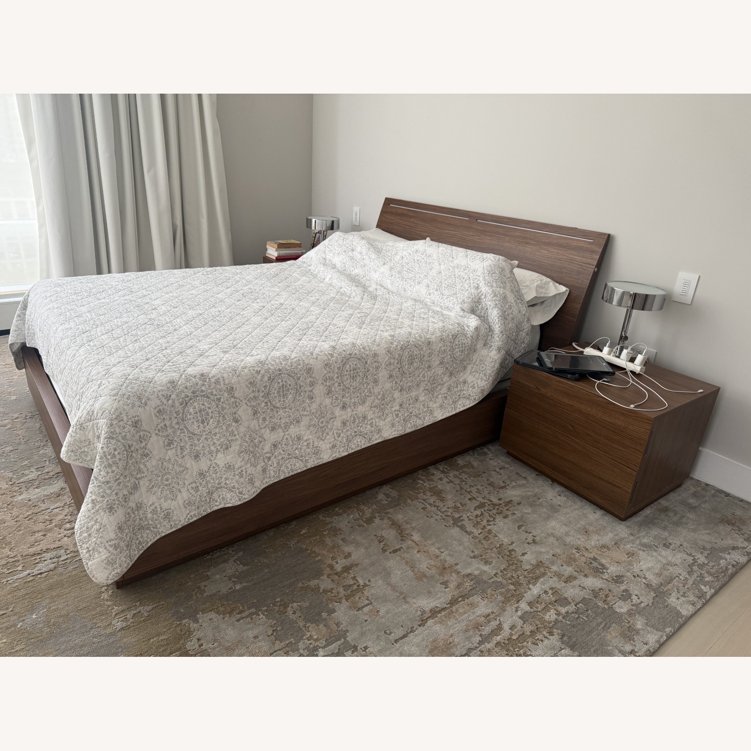 Lazzoni Tuta Bed Dark Brown Wood Queen Bed - image-2