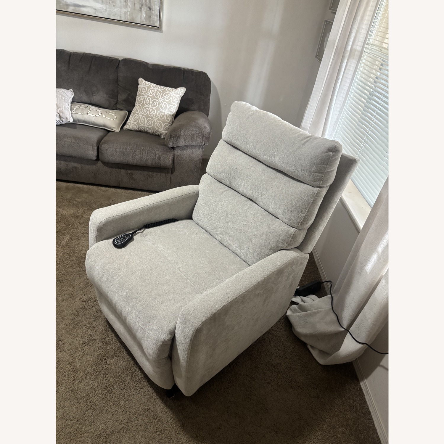 Best Home Furnishings Light Gray Fabric Recliner - image-2