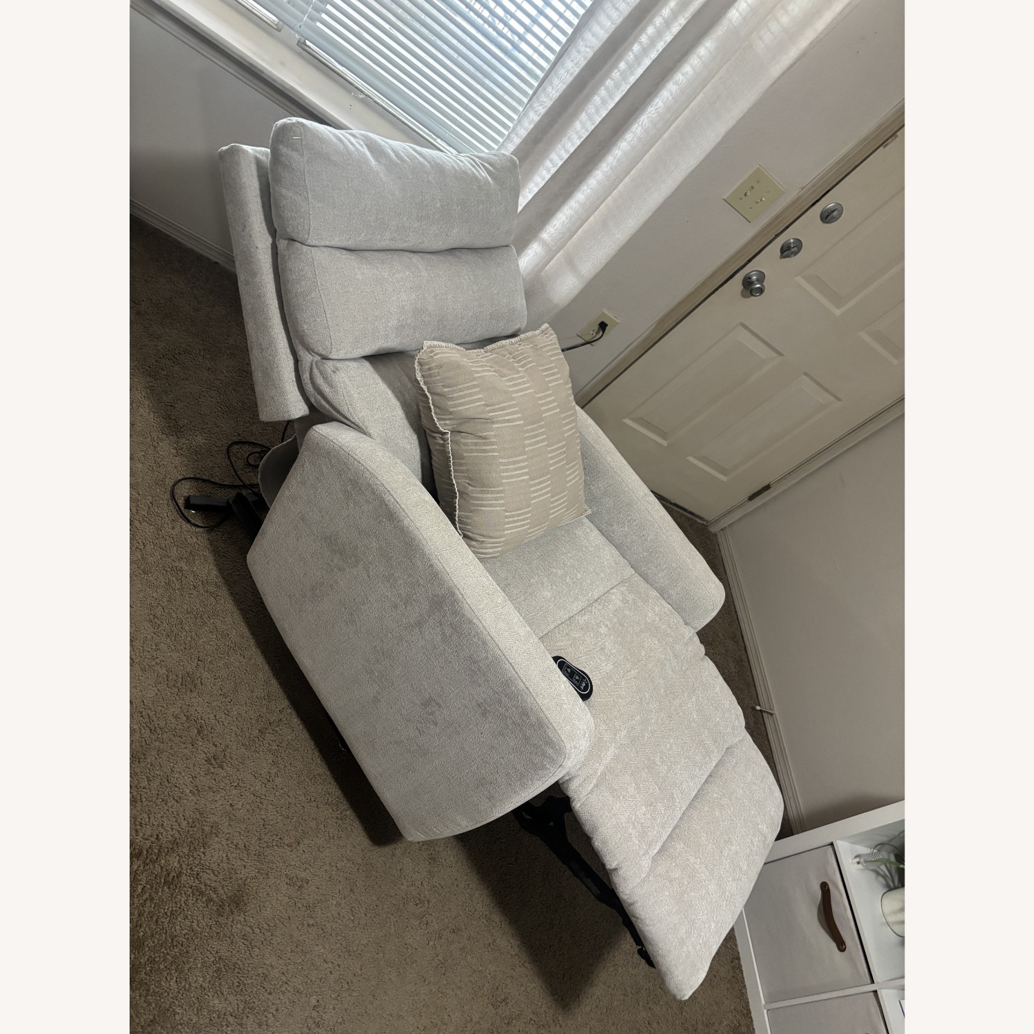Best Home Furnishings Light Gray Fabric Recliner - image-4