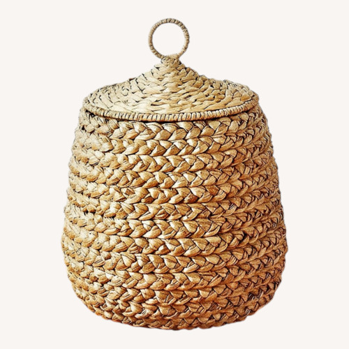 Used Pottery Barn Beachcomber Handwoven Seagrass Basket  for sale on AptDeco