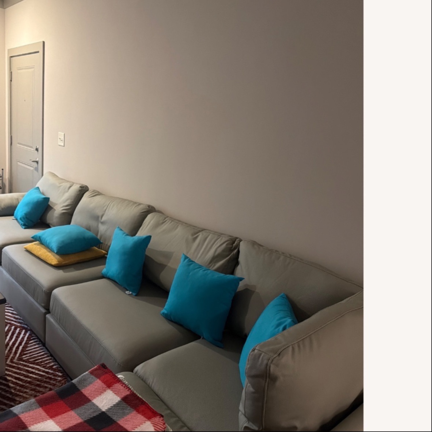 Ease Moose Sectional Sofa  - image-4