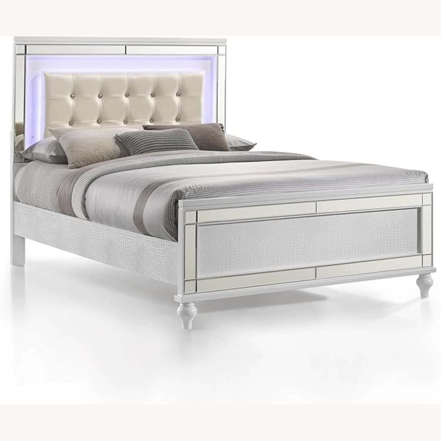 Value City Furniture White Wood Queen Bed - image-5