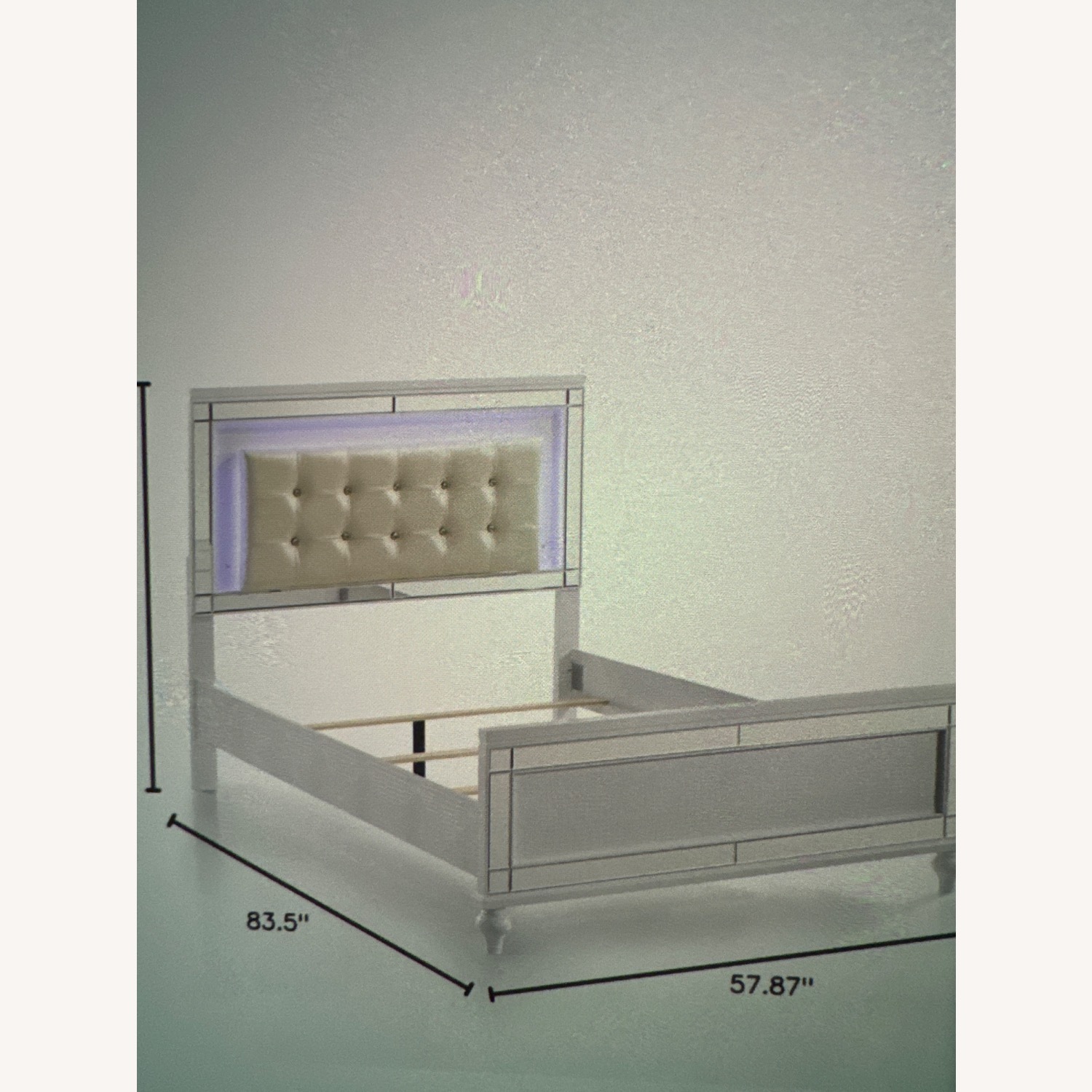 Value City Furniture White Wood Queen Bed - image-2