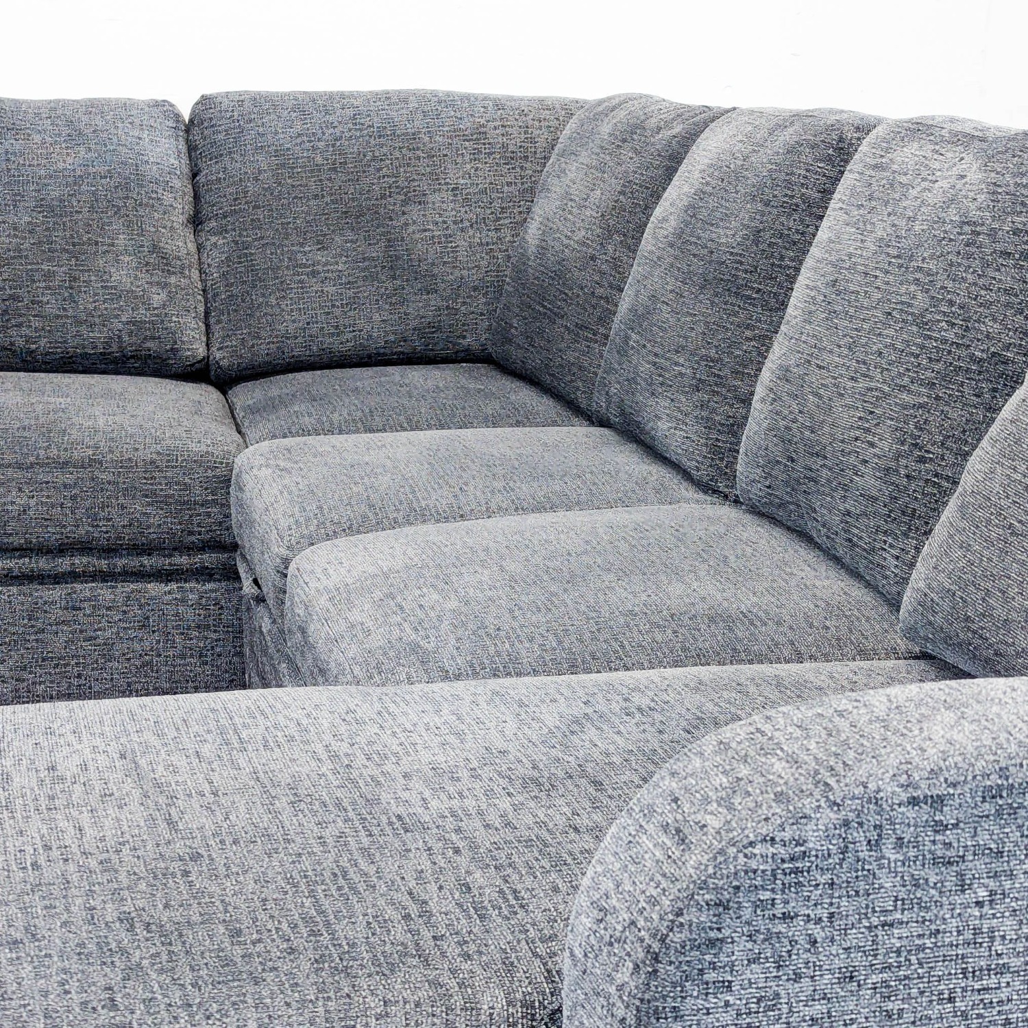 Lifestyle Solutions Edgewood Modern Gray Sectional - image-15