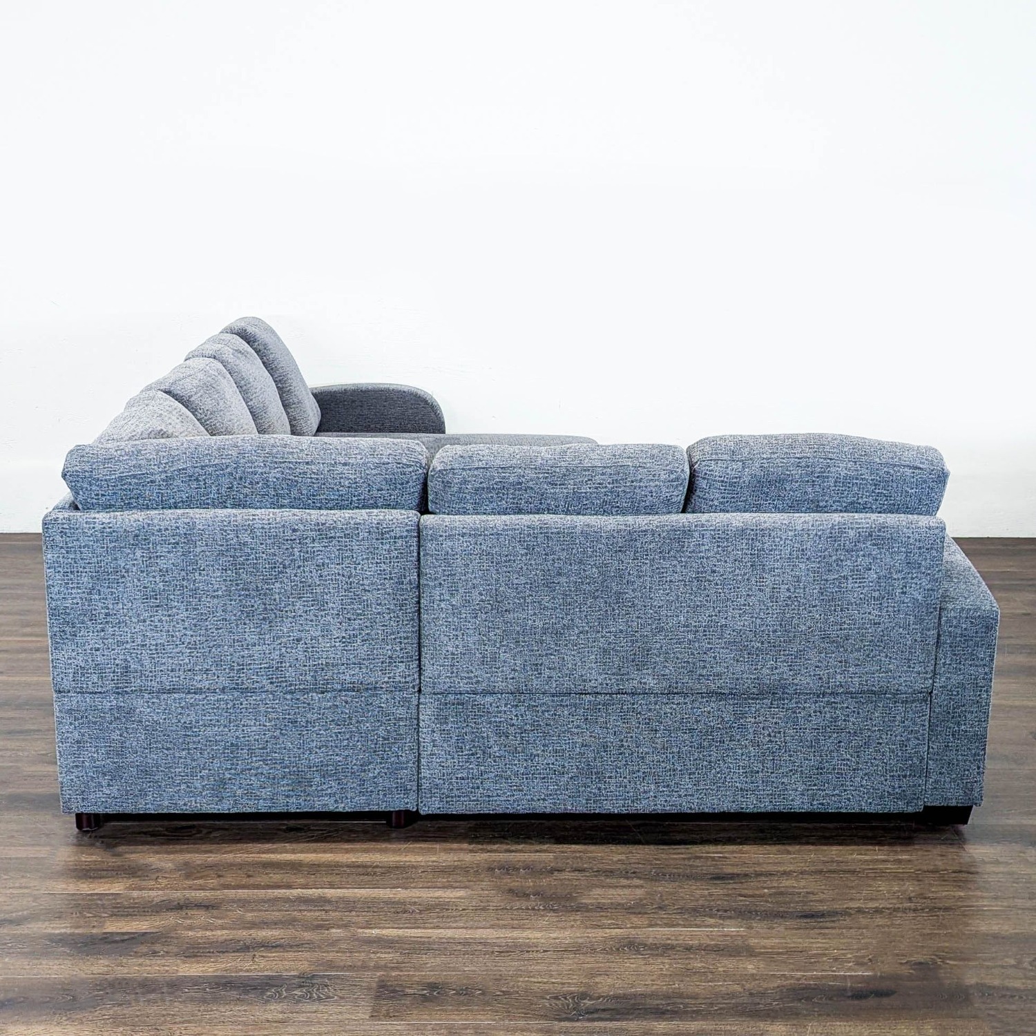 Lifestyle Solutions Edgewood Modern Gray Sectional - image-8