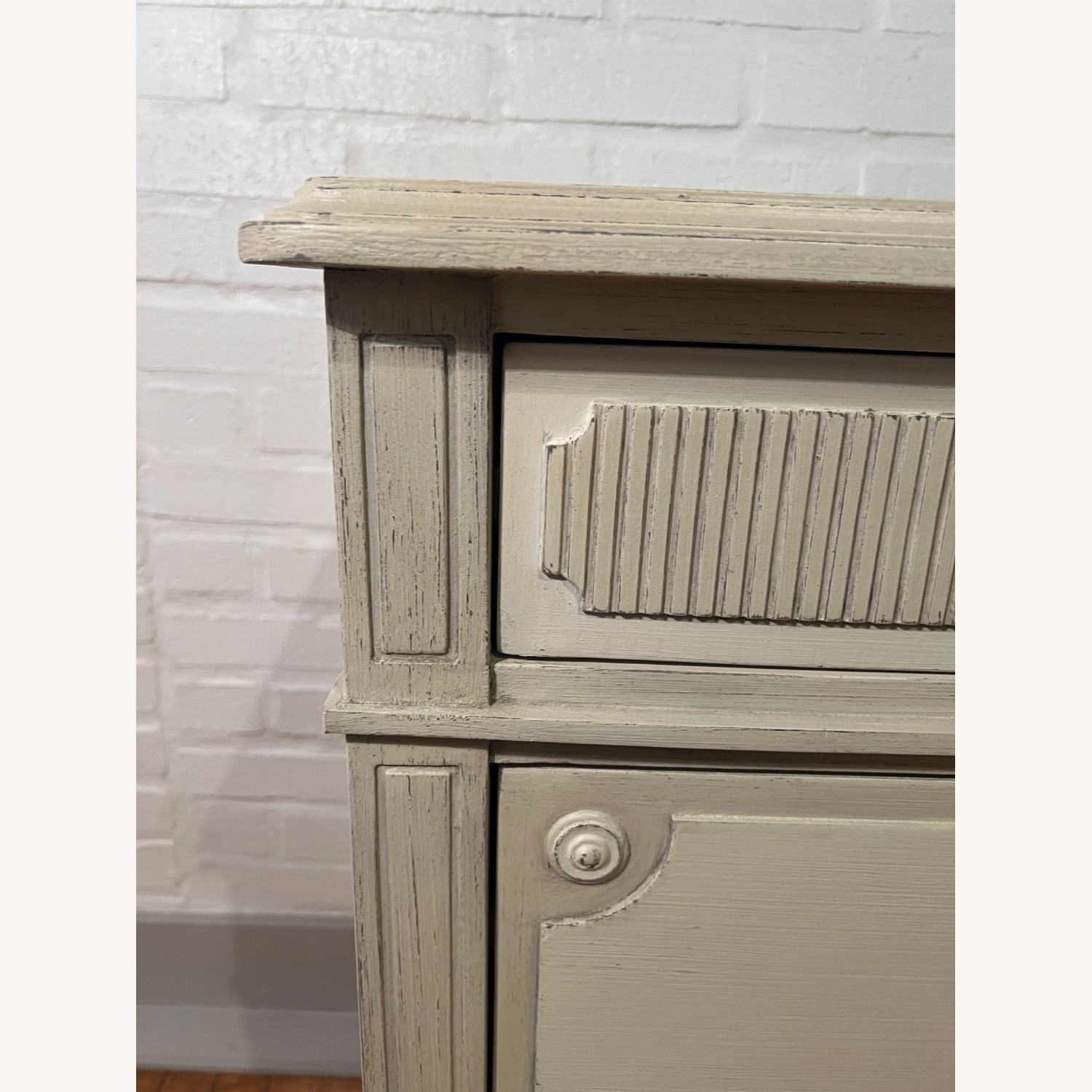 French Bedroom (uk) Light Gray Wood Dresser - image-4