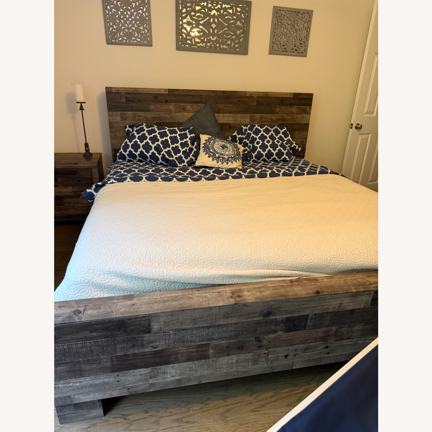 Derekson King Bed Frame - image-1
