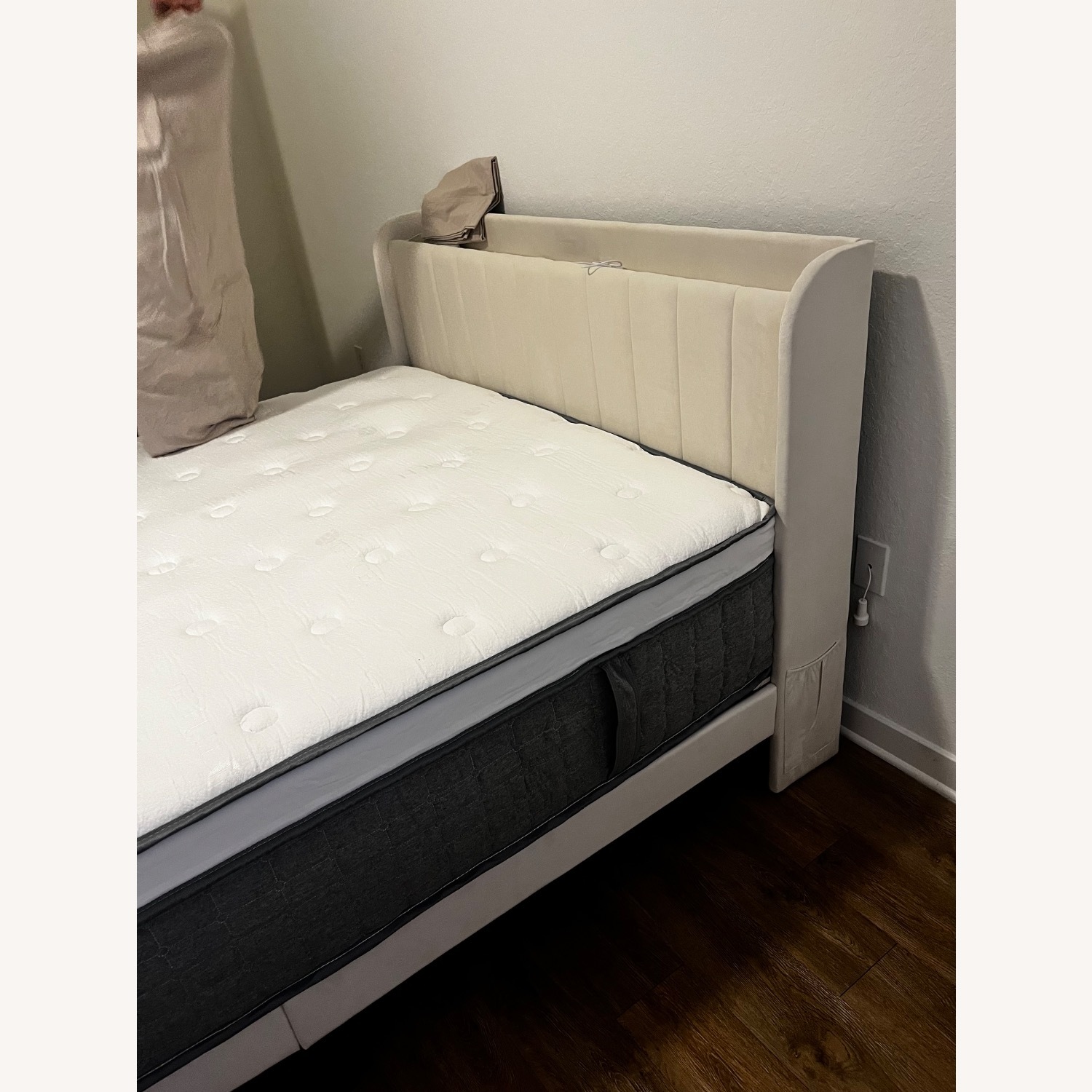 Amazon Tigubfre Bed Frame  - image-4